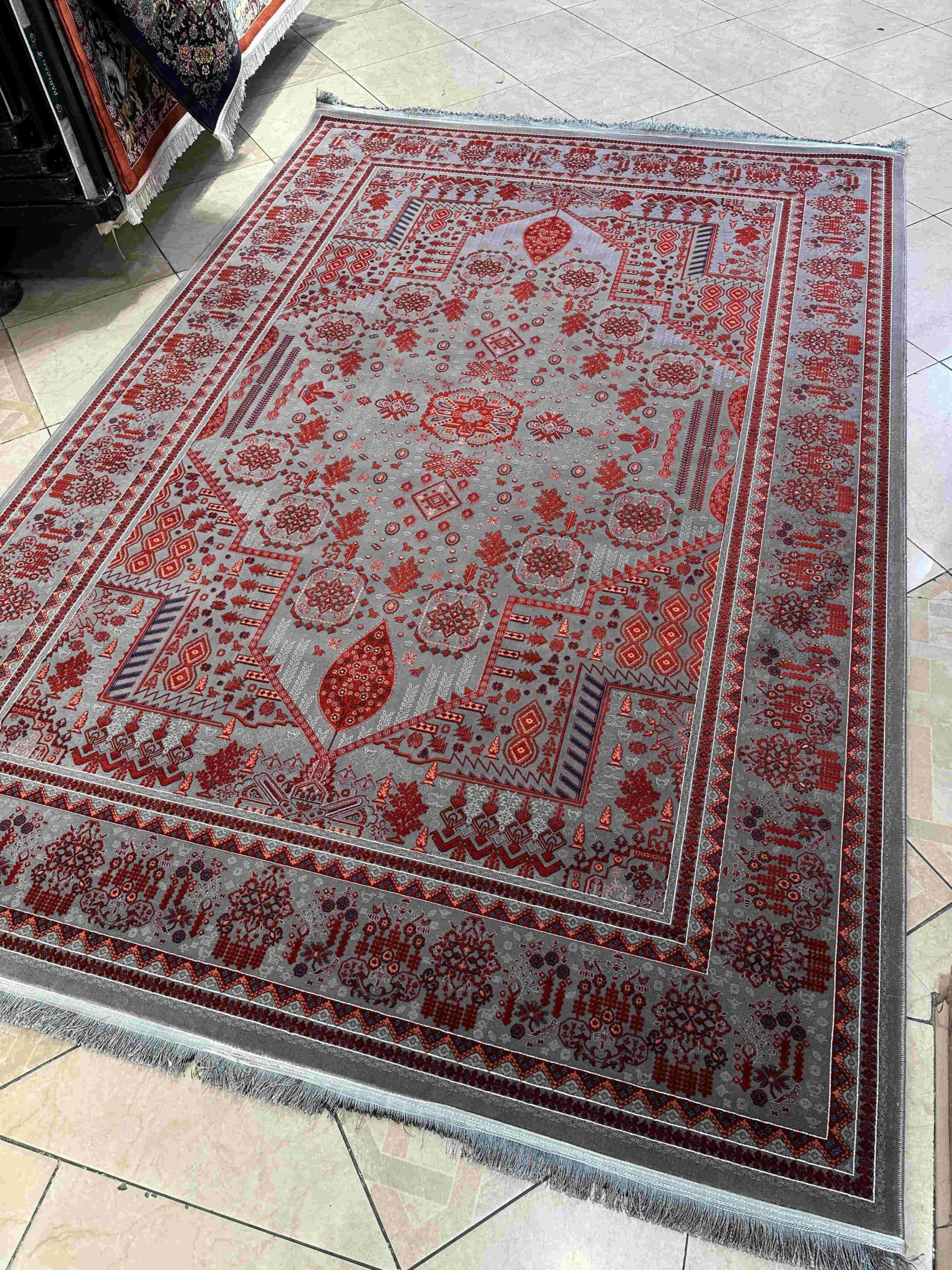 فرش 1200 شانه طرح درختی لاکی