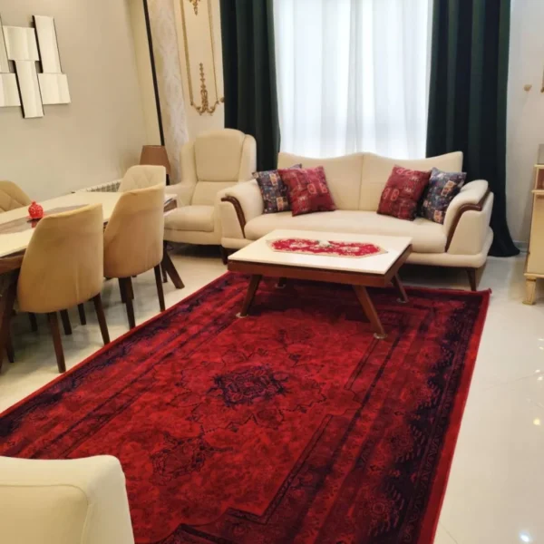 فرش ضخیم لاکی دستباف طرح سنتی ایرانی