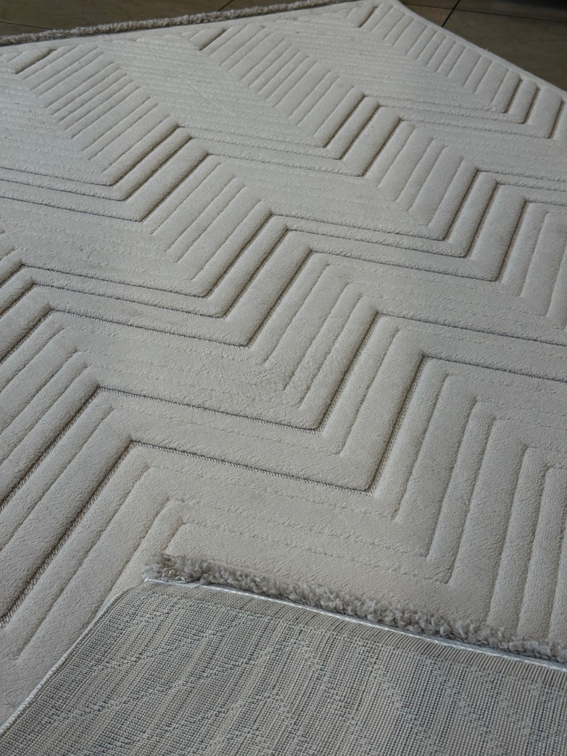 گلیم پینترستی سفید شیری طرح هشتوهشتی برجسته کد 5103K