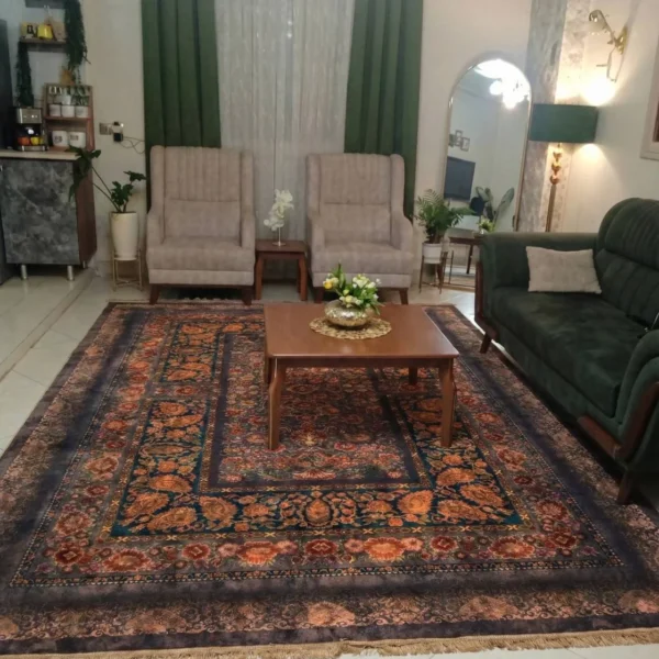 فرش لاکی در پذیرایی خانه