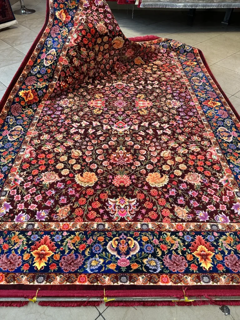فرش لاکی لوکس مناسب دکوراسیون کلاسیک