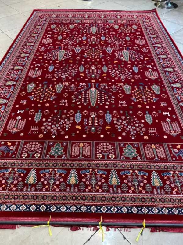 فرش تهران طرح باغ شیدا لاکی کد LP با نقوش پرندگان و درخت زندگی